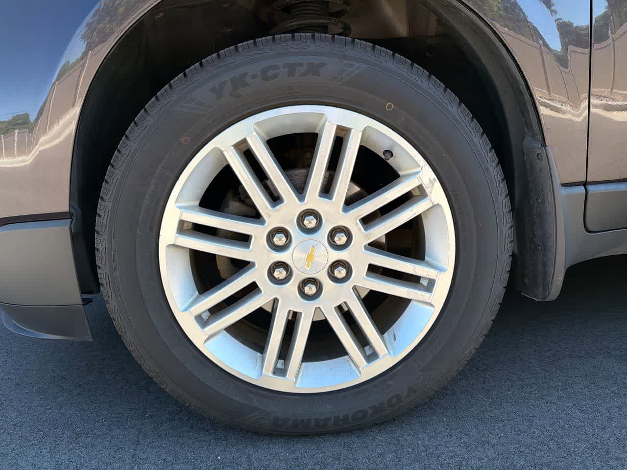 Used 2015 Chevrolet Traverse LT w/ Style and Technology Package FWD image 19