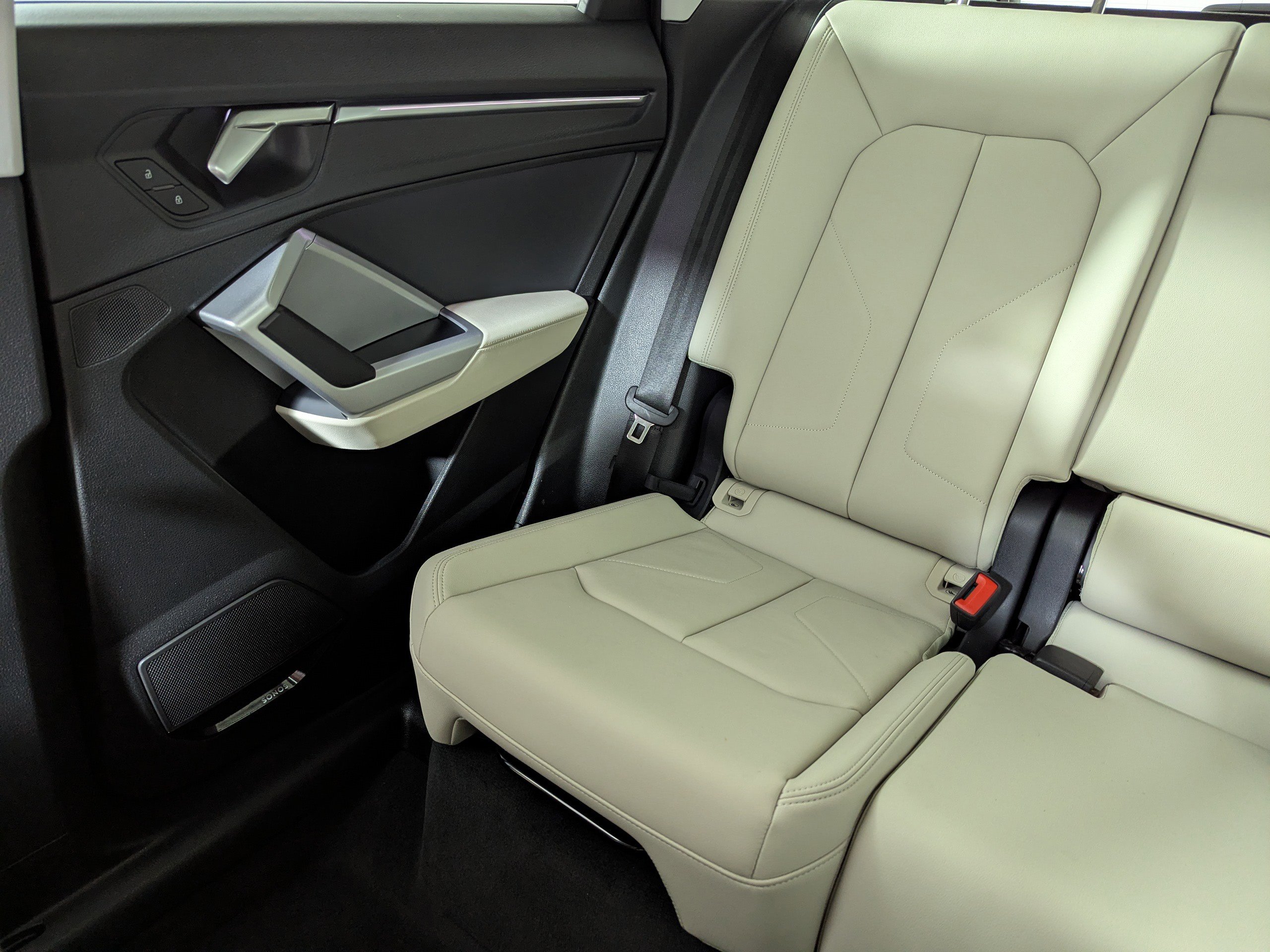 Certified 2025 Audi Q3 2.0T Premium Plus w/ Premium Plus Package image 12