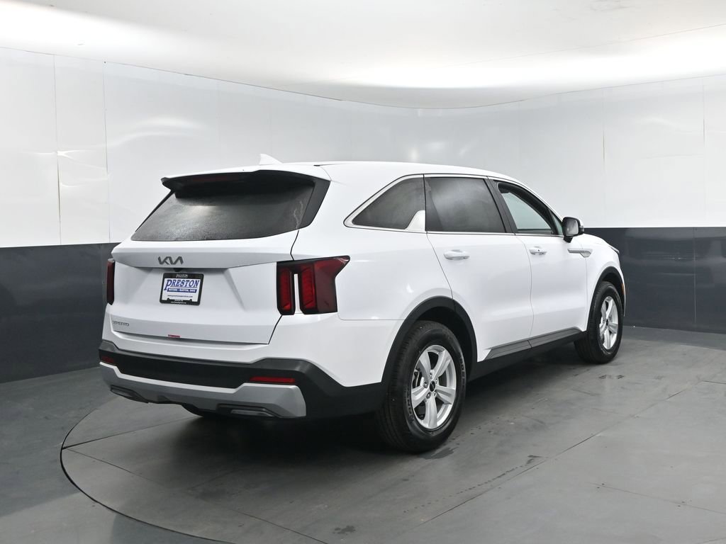 New 2025 Kia Sorento LX FWD image 7