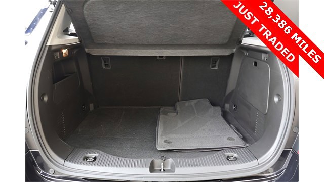 Used 2022 Chevrolet Trax LT w/ LT Convenience Package image 15