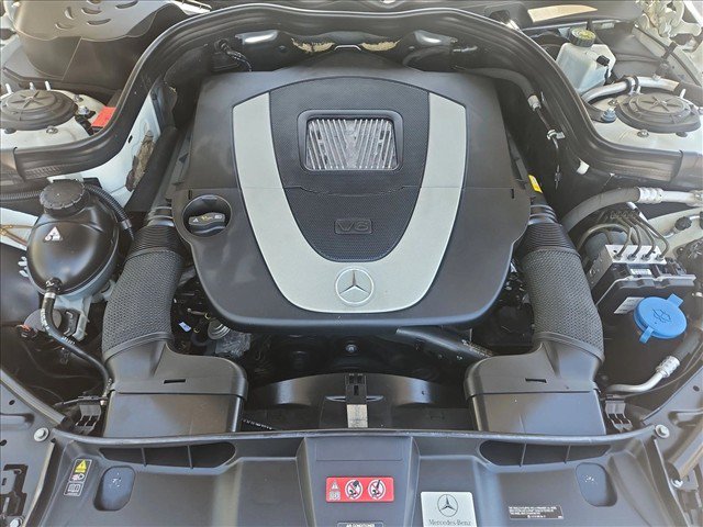 Used 2010 Mercedes-Benz E 350 4MATIC Sedan image 25