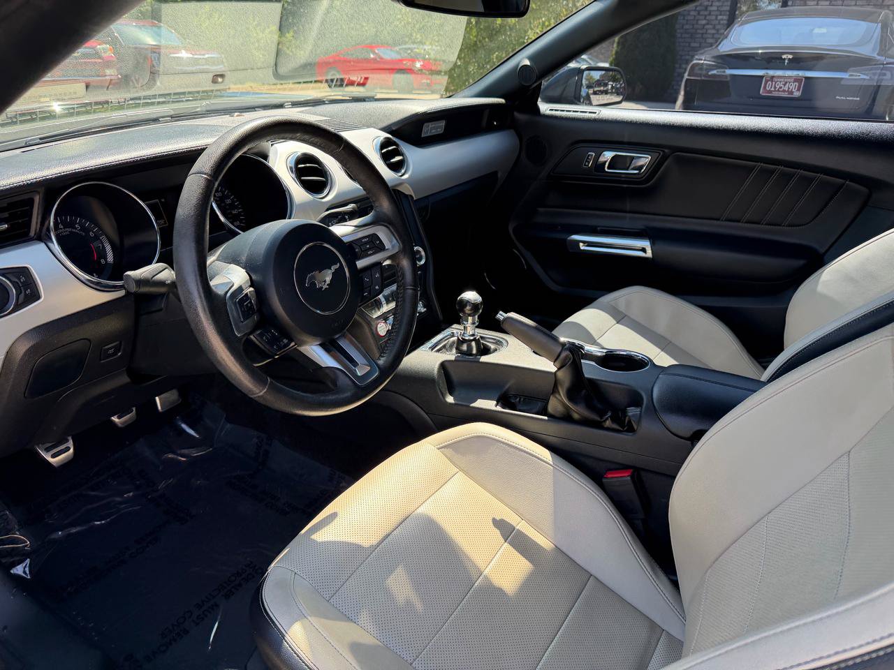 Used 2015 Ford Mustang GT Premium w/ Equipment Group 401A RWD image 9