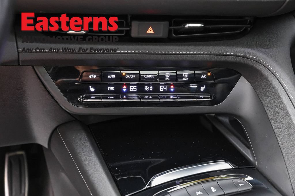Used 2023 Buick Envision Essence w/ Sport Touring Package FWD image 21