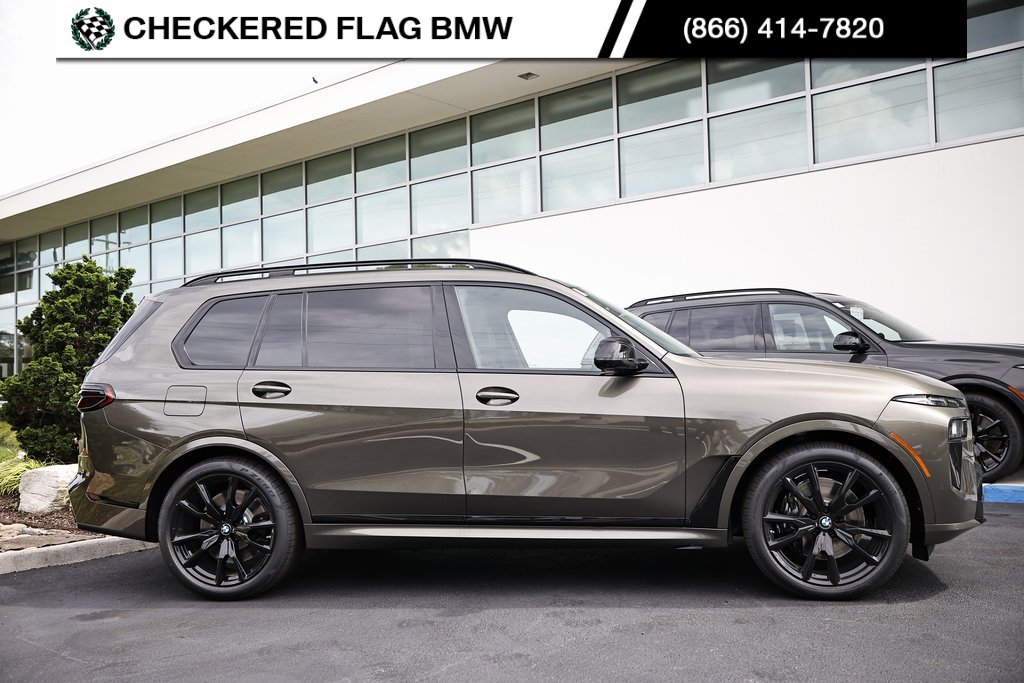 New 2026 BMW X7 M60i w/ M Sport Professional Package image 3