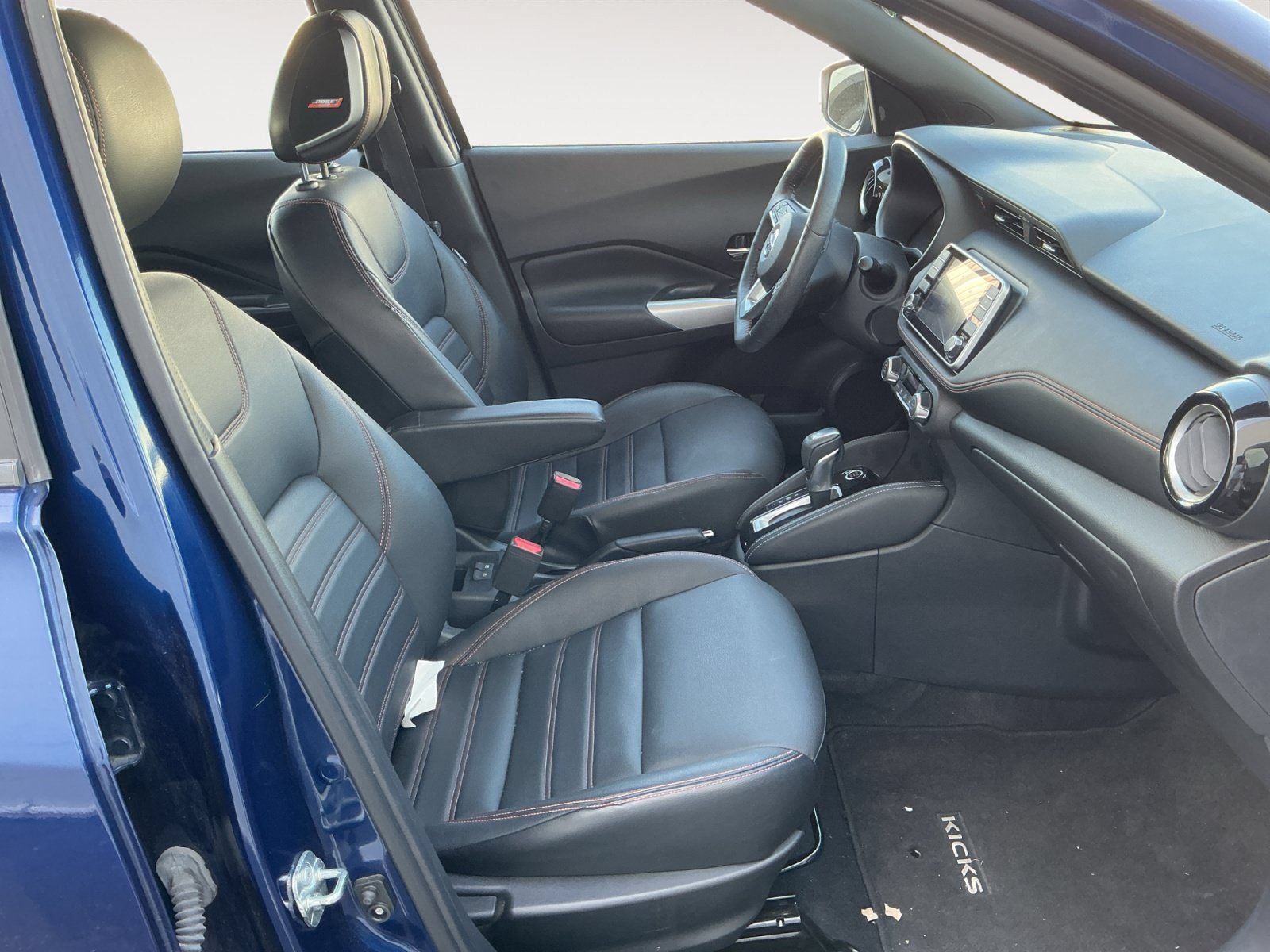 Used 2019 Nissan Kicks SR w/ SR Premium Package FWD image 15