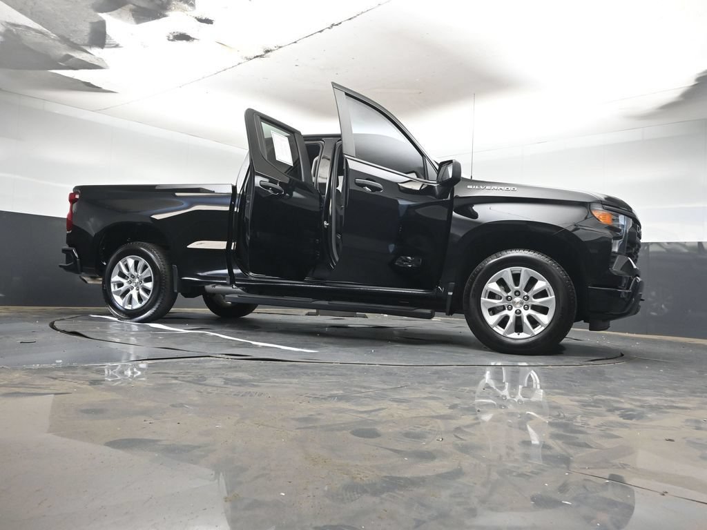 Used 2025 Chevrolet Silverado 1500 Custom RWD image 43
