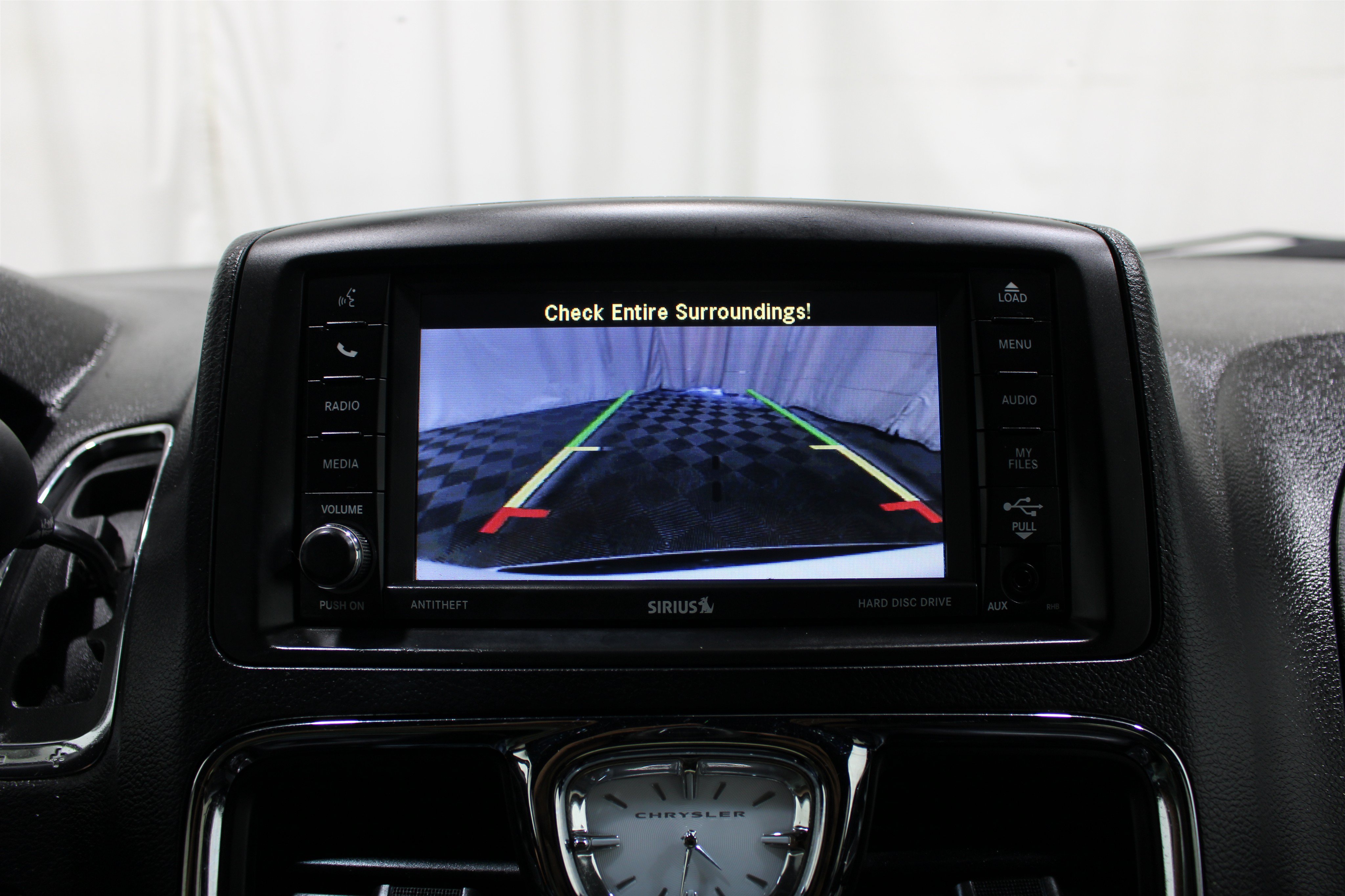 Used 2014 Chrysler Town & Country S FWD image 15