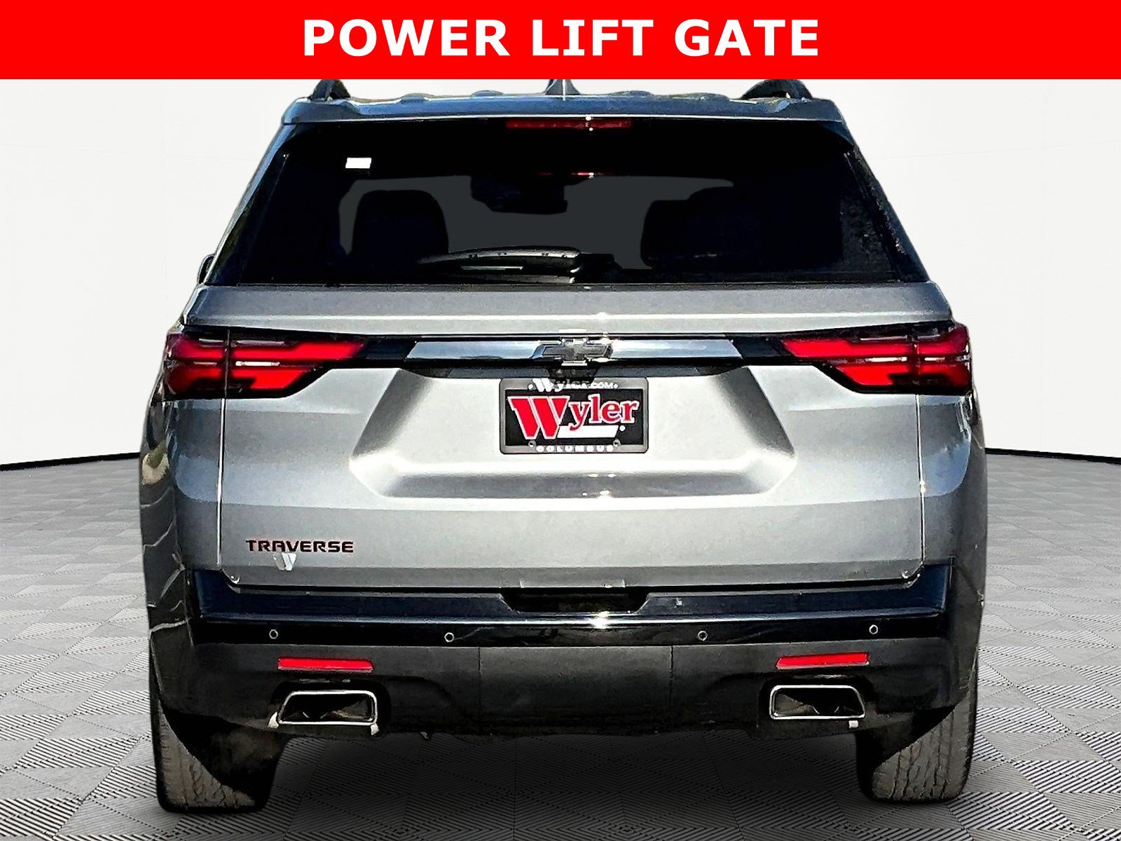 Used 2023 Chevrolet Traverse Premier w/ Redline Edition FWD image 5