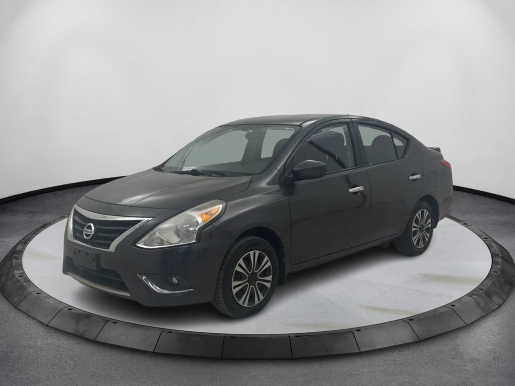 Used 2015 Nissan Versa SV FWD image 1