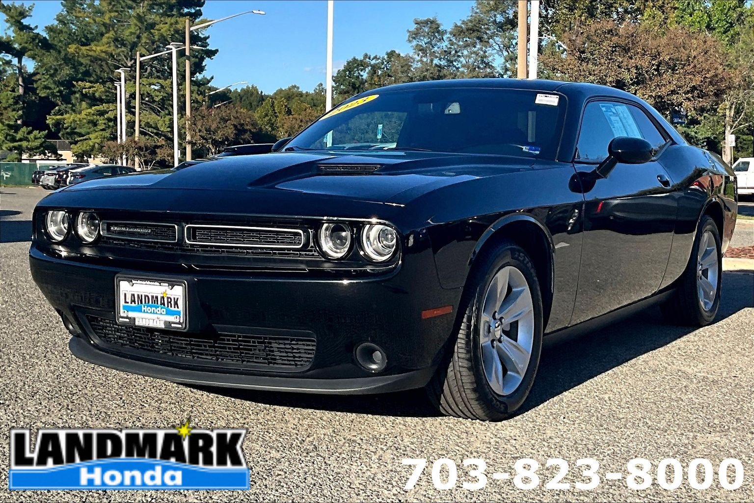 Used 2023 Dodge Challenger SXT RWD image 1