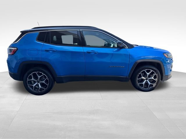 Used 2025 Jeep Compass Limited AWD/4WD image 6