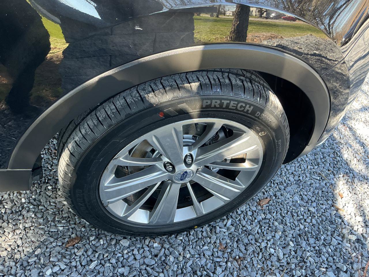 Used 2018 Ford Explorer Limited AWD/4WD image 29