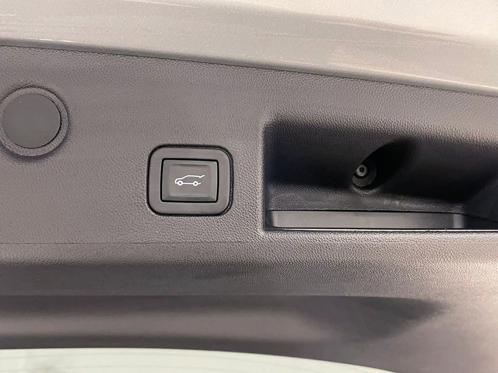 Used 2023 Chevrolet Equinox LT image 13