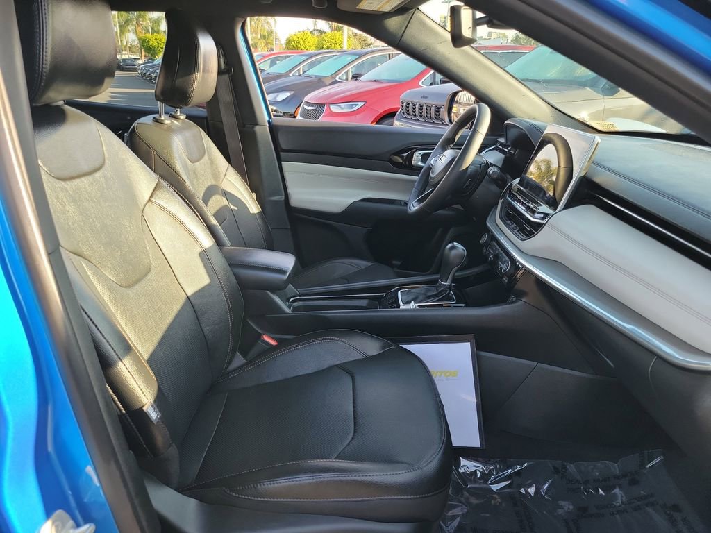 Used 2023 Jeep Compass Limited w/ Elite Group image 13