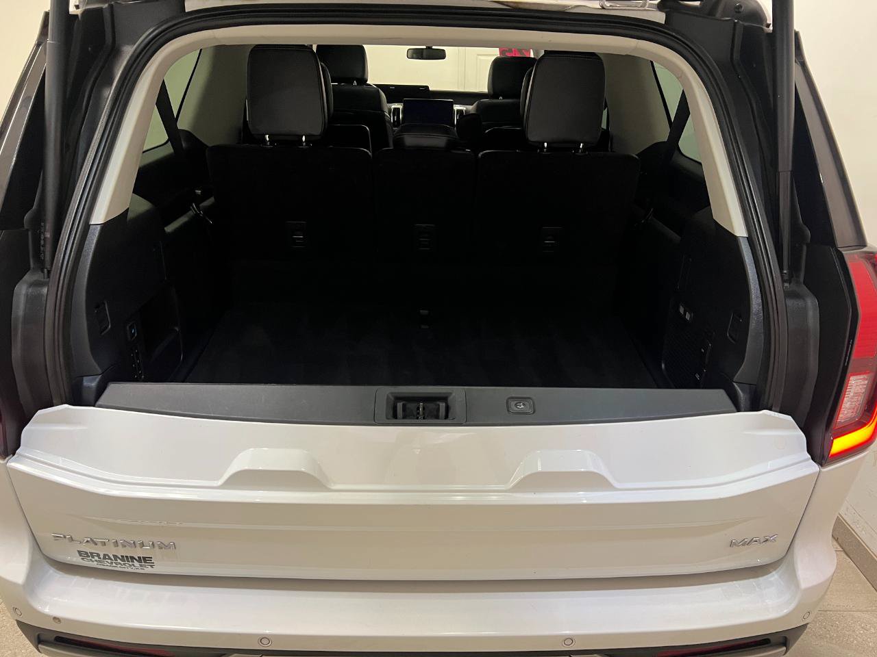 Used 2025 Ford Expedition Max Platinum AWD/4WD image 18