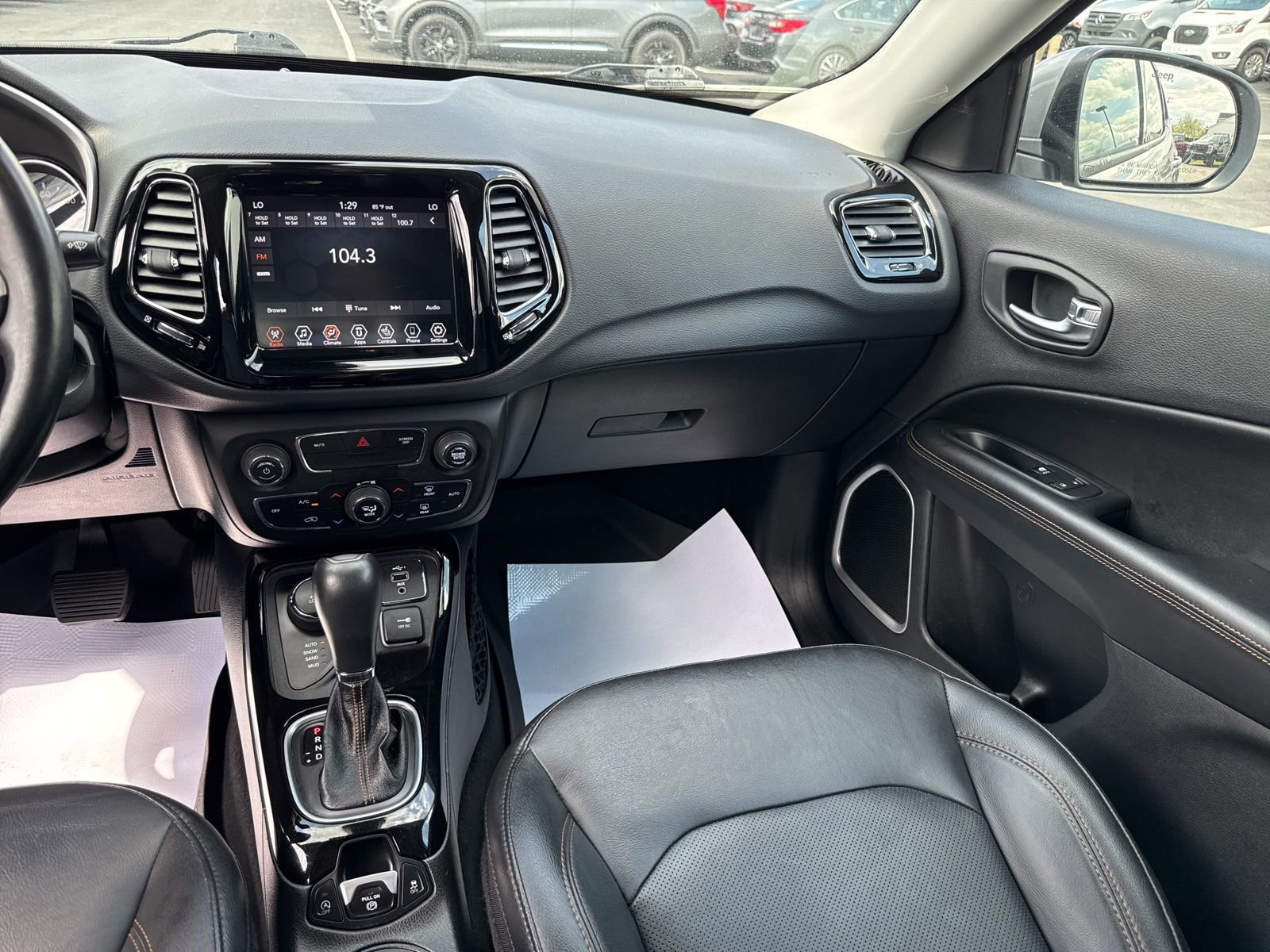Used 2019 Jeep Compass Limited AWD/4WD image 9