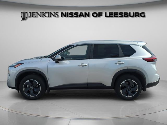 Certified 2025 Nissan Rogue SV w/ SV Premium Package AWD/4WD image 13