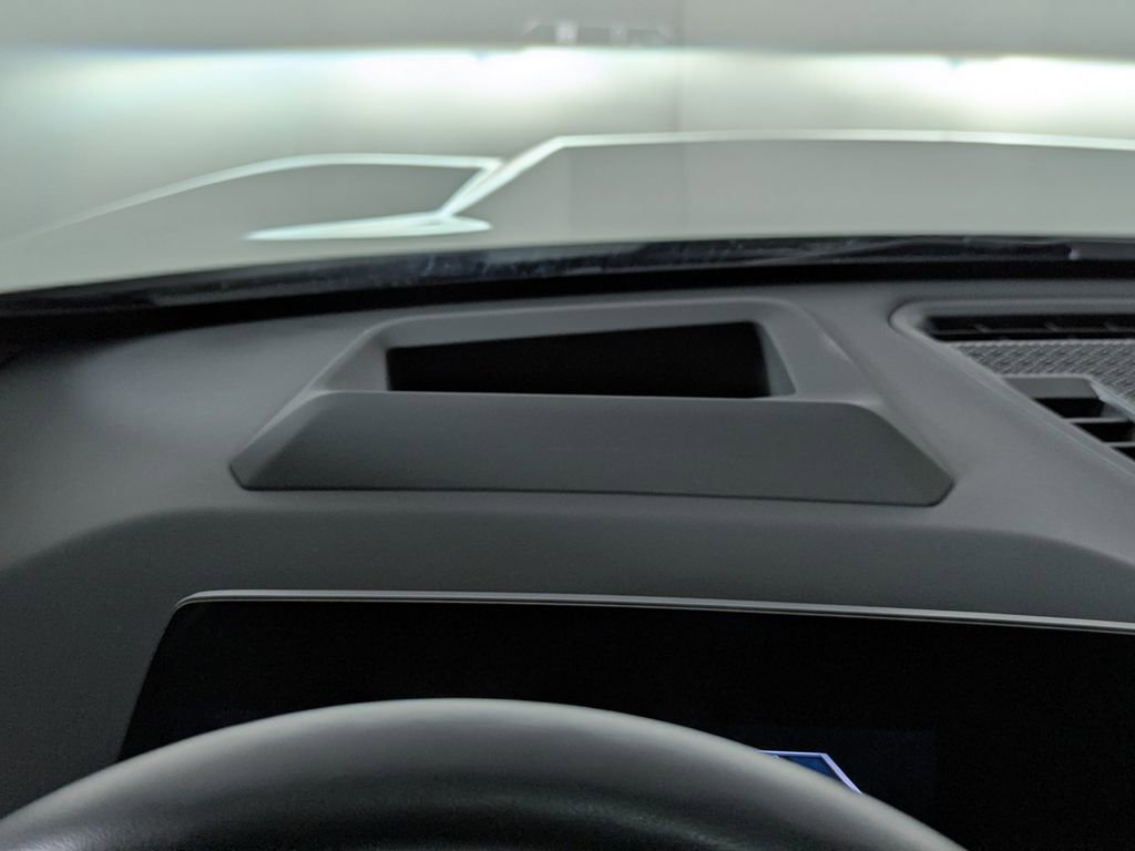 Used 2025 BMW X1 xDrive28i w/ Technology Package image 14