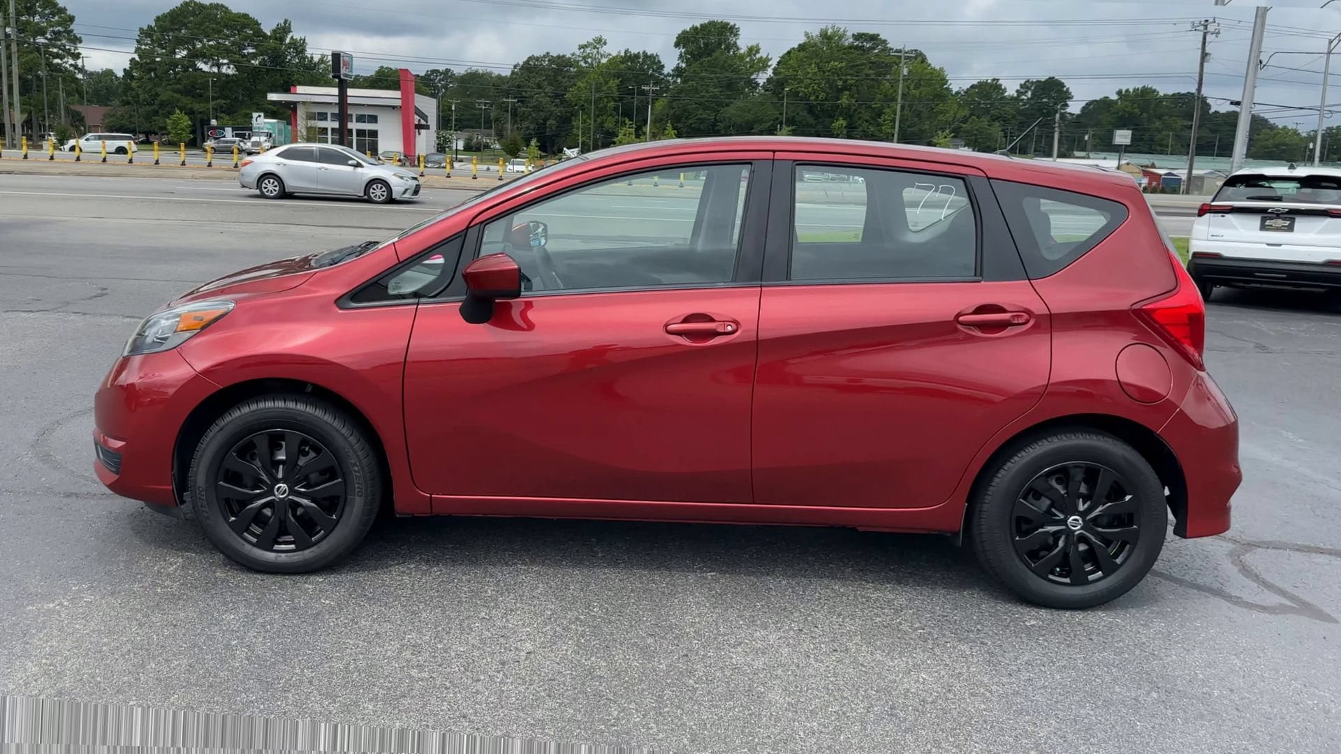 Used 2018 Nissan Versa Note S FWD image 5