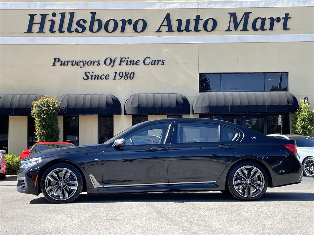 Used 2018 BMW M760i xDrive w/ Luxury Rear Seating Package AWD/4WD image 4