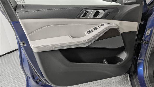 Used 2021 BMW X5 sDrive40i w/ Premium Package RWD image 13