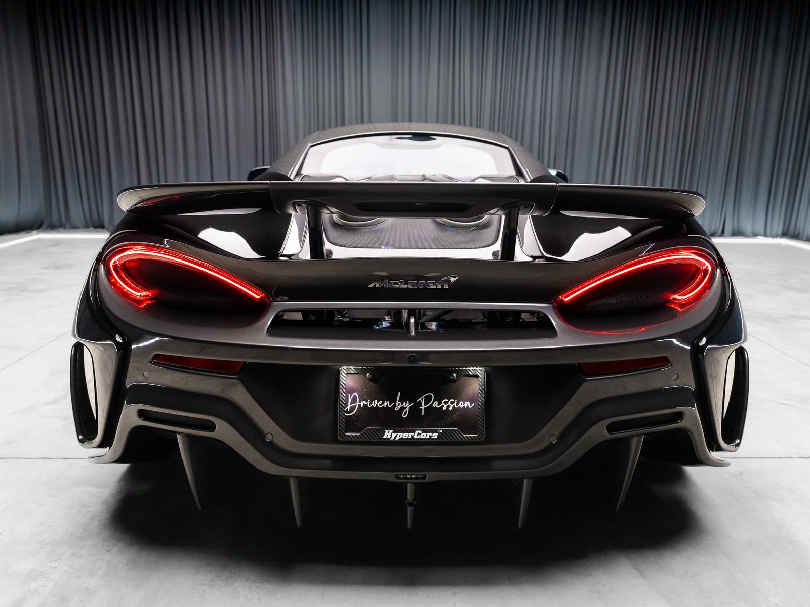 Used 2019 McLaren 600LT RWD image 16