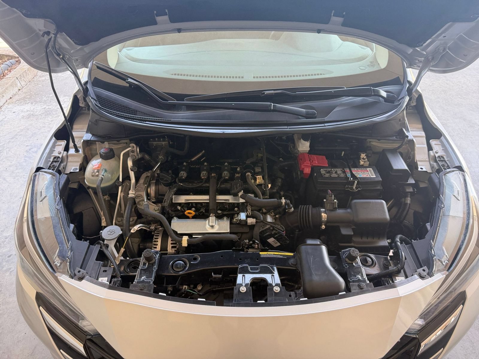 Used 2025 Nissan Versa SV FWD image 31