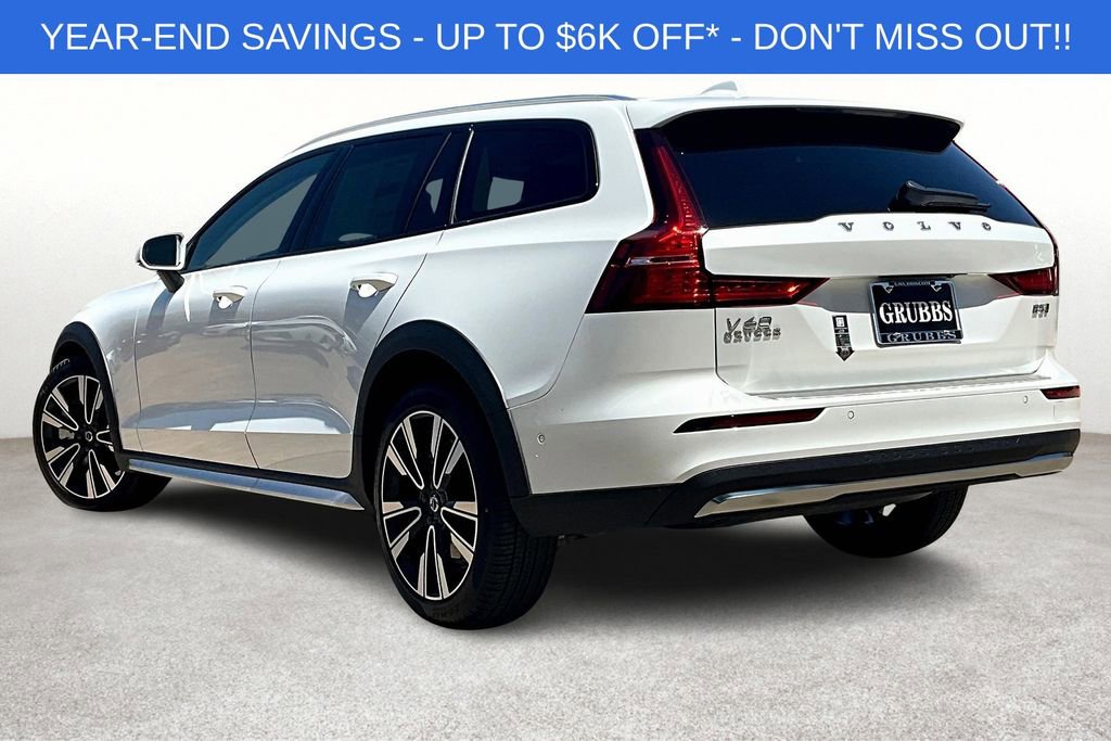 New 2025 Volvo V60 B5 Cross Country Ultra w/ Protection Package Premier image 6