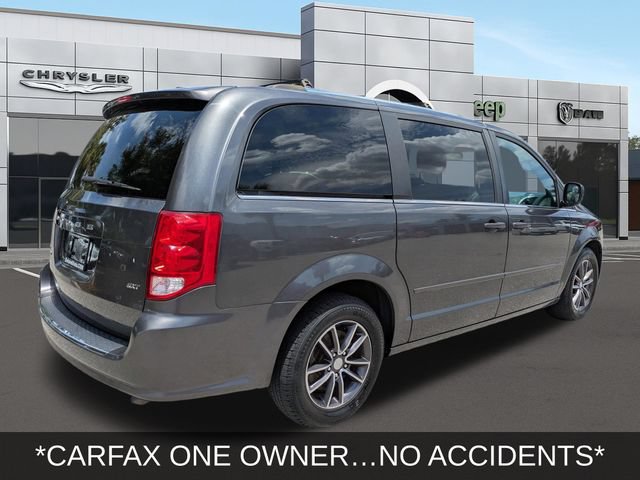 Used 2016 Dodge Grand Caravan SXT FWD image 3