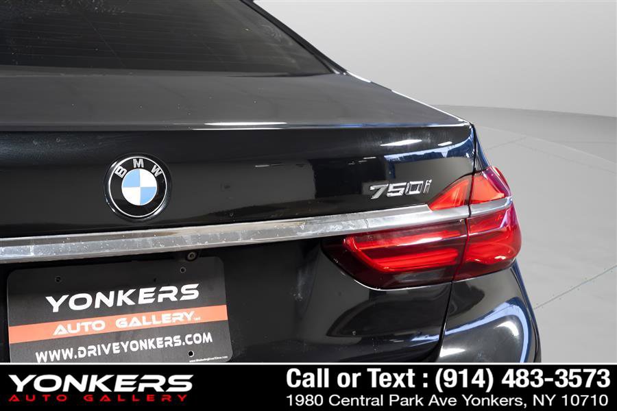 Used 2019 BMW 750i xDrive w/ Executive Package image 44
