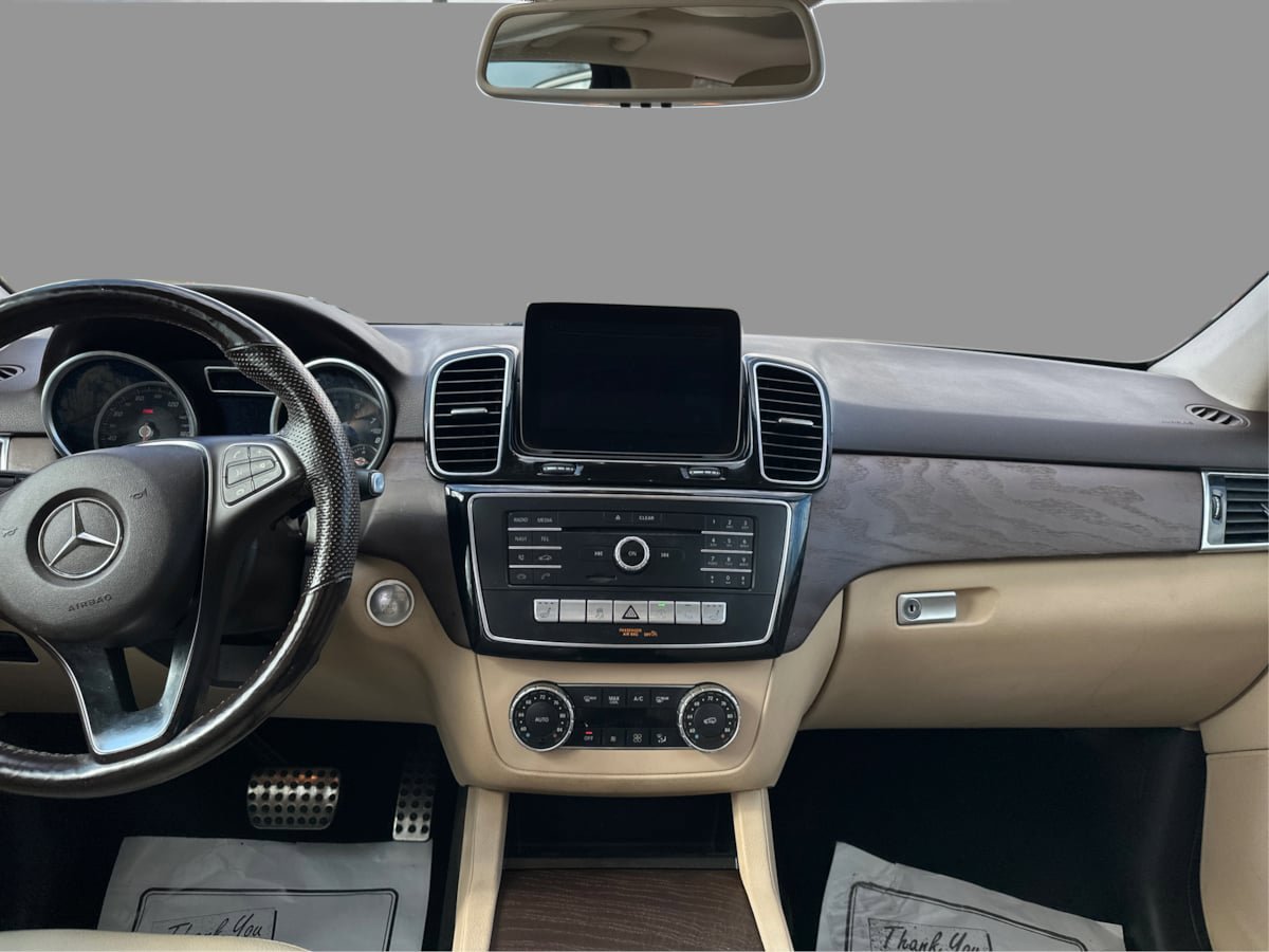 Used 2019 Mercedes-Benz GLE 400 4MATIC w/ Premium 2 Package image 36