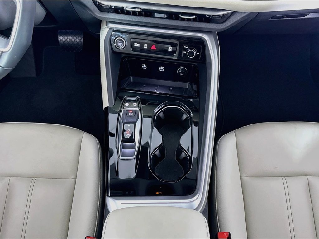 Certified 2025 Audi Q5 Premium AWD/4WD image 14