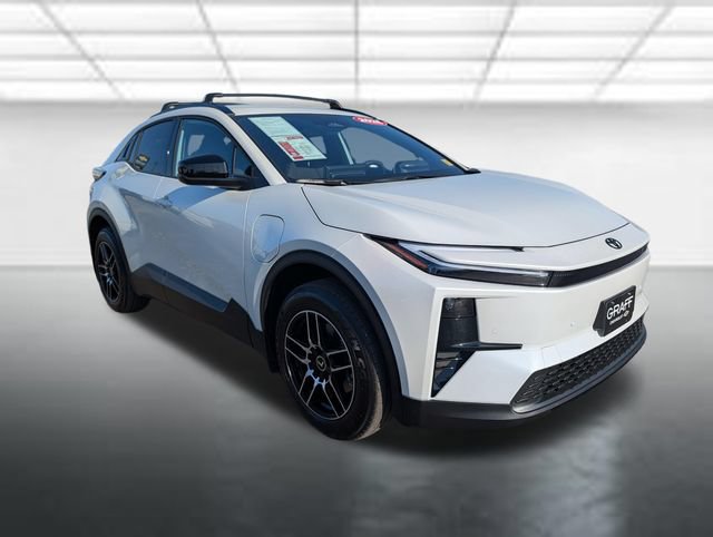 Used 2026 Toyota C-HR AWD/4WD image 1