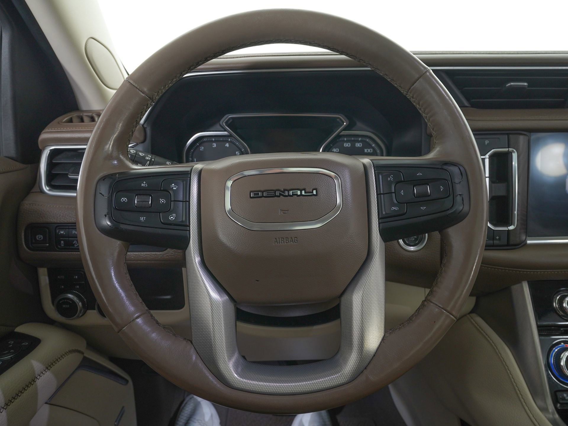 Used 2021 GMC Yukon Denali AWD/4WD image 20