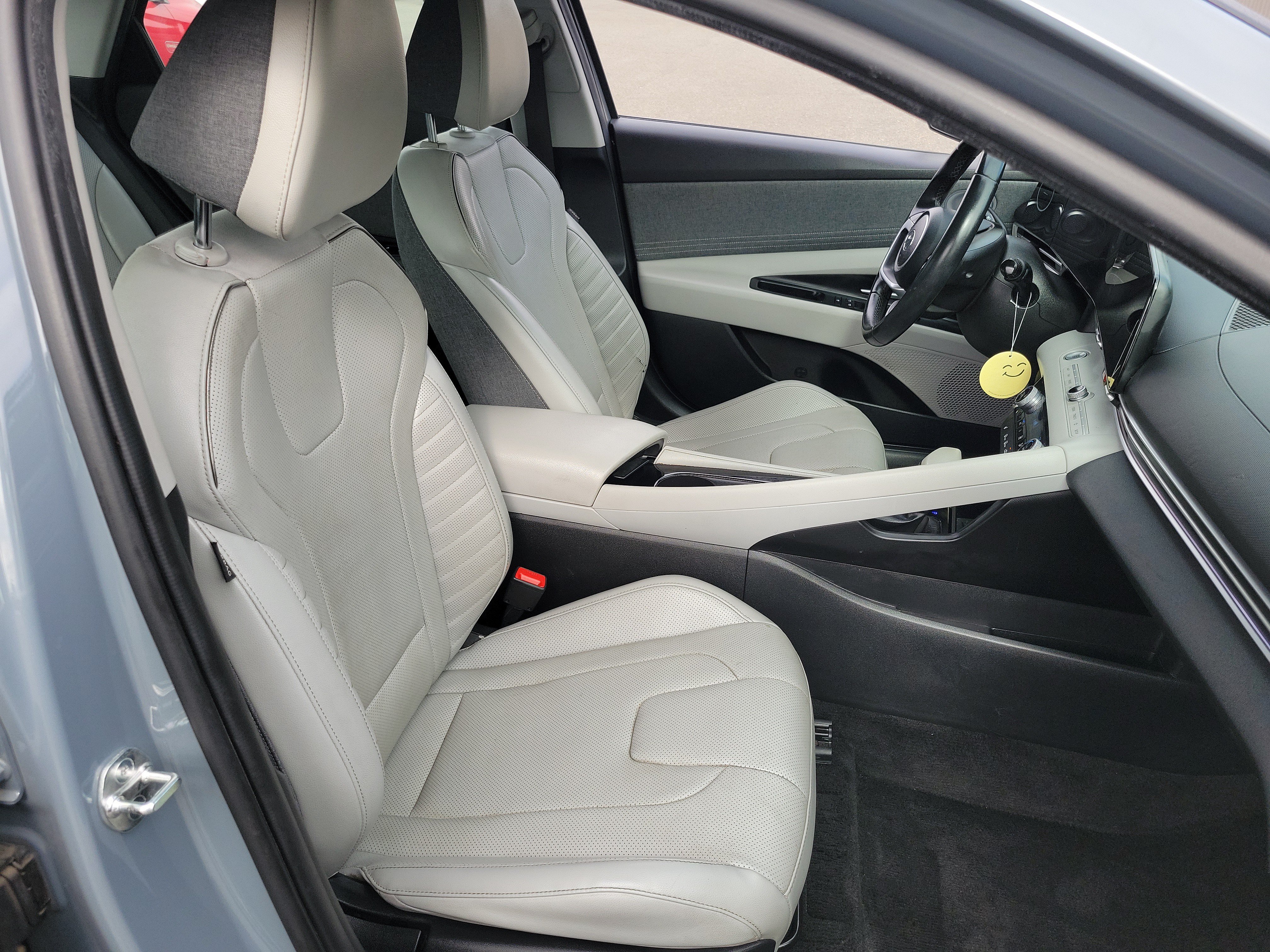 Certified 2023 Hyundai Elantra Limited w/ Cargo Package FWD image 23