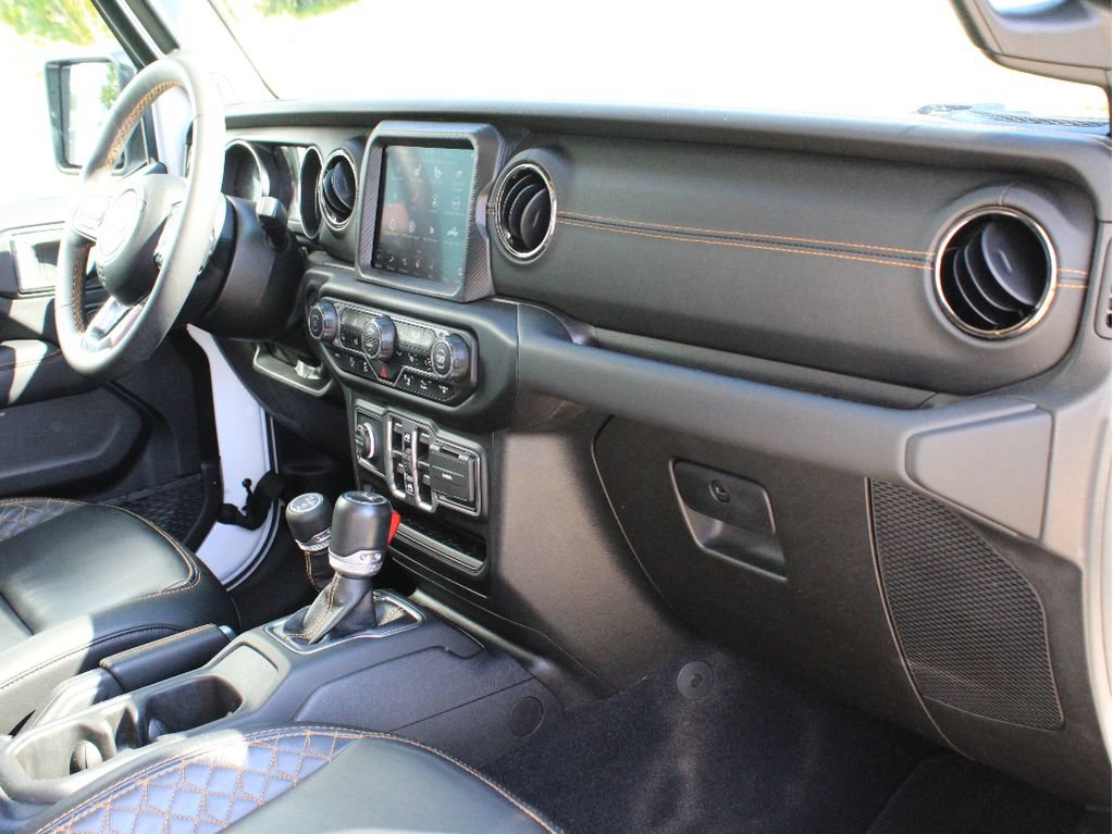 Used 2023 Jeep Gladiator Overland AWD/4WD image 25