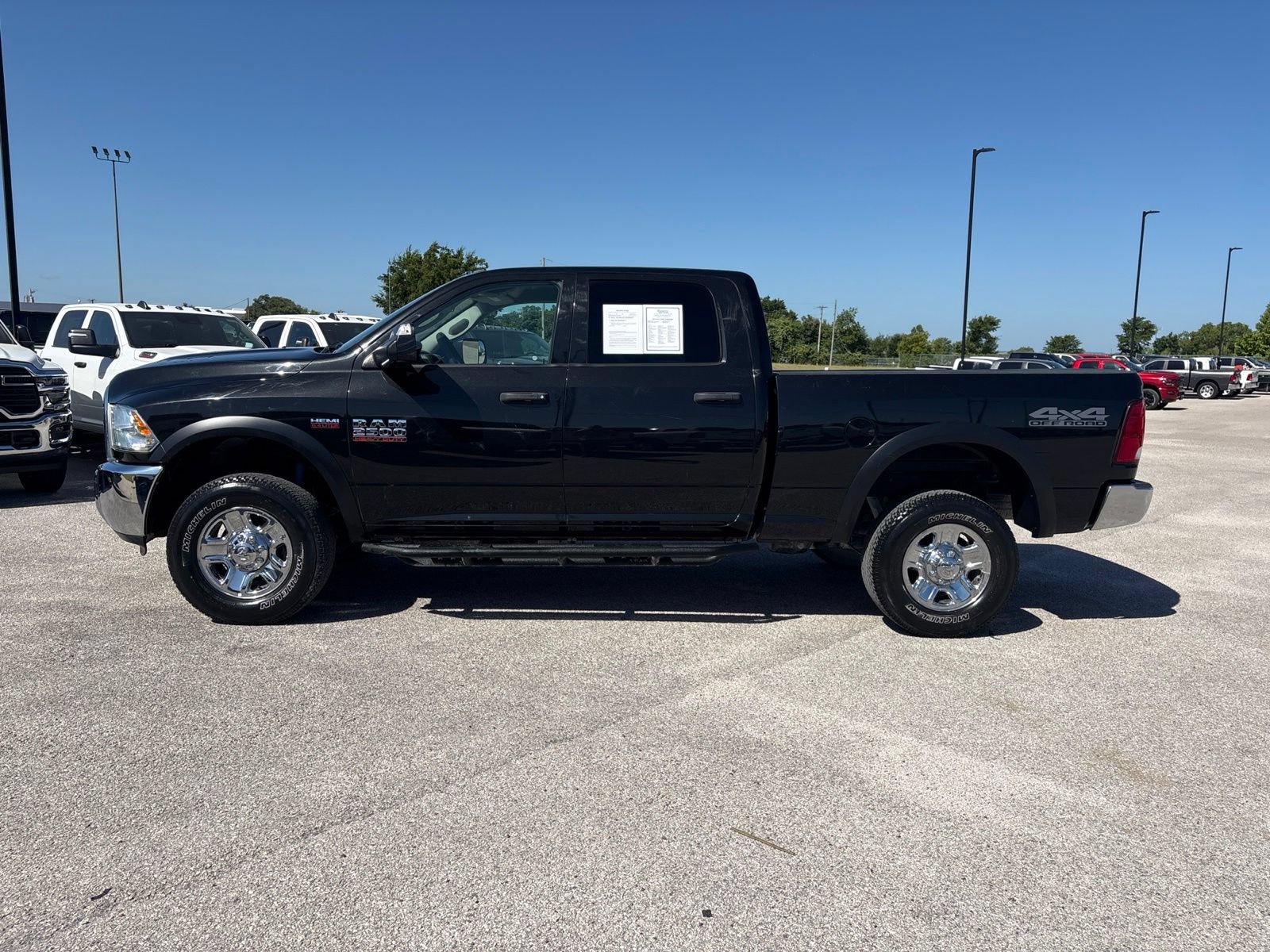 Used 2018 RAM 2500 Tradesman w/ Chrome Appearance Group AWD/4WD image 2