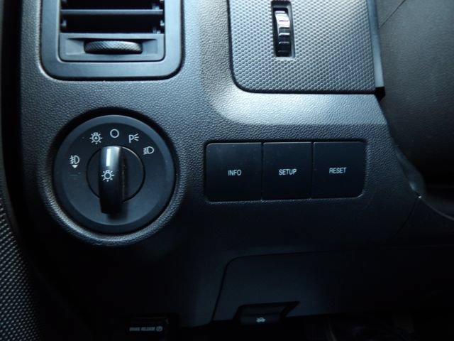 Used 2010 Ford Escape XLT AWD/4WD image 18