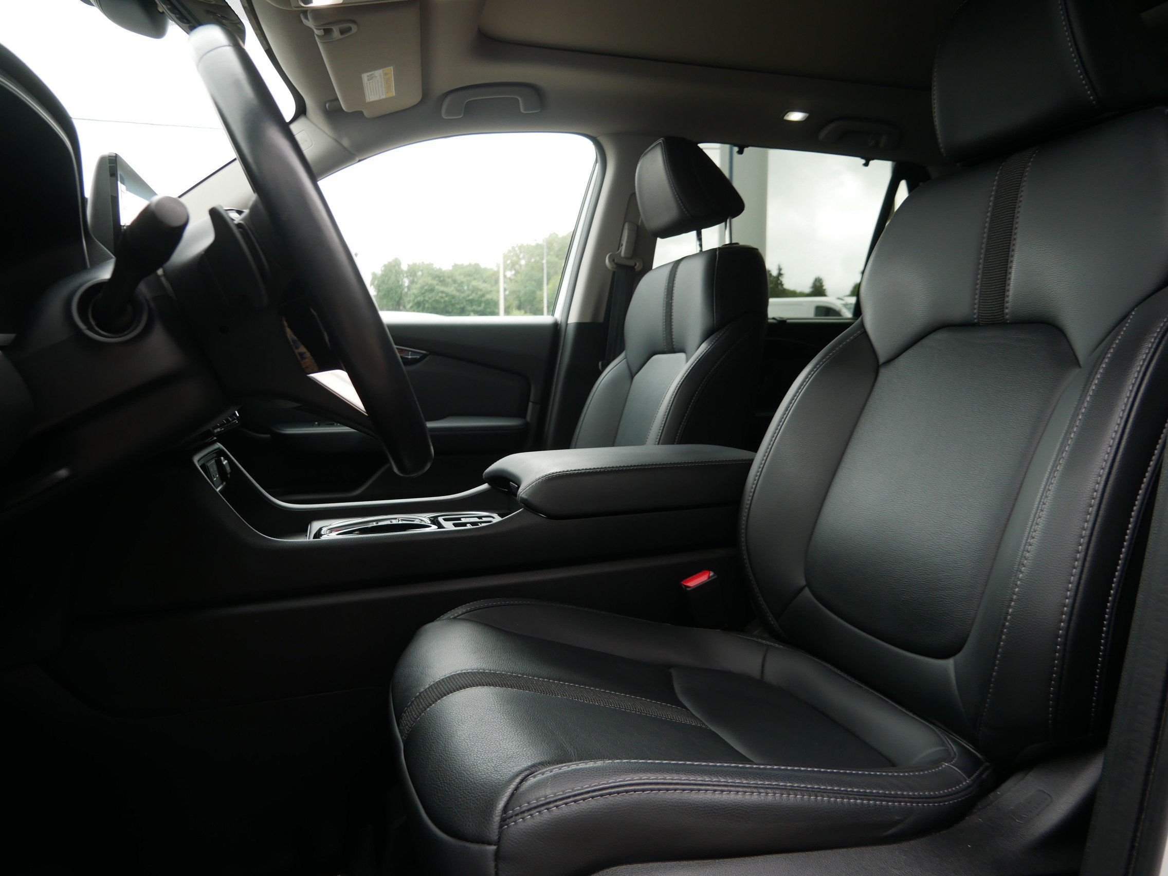 Used 2023 Honda Pilot Touring image 6