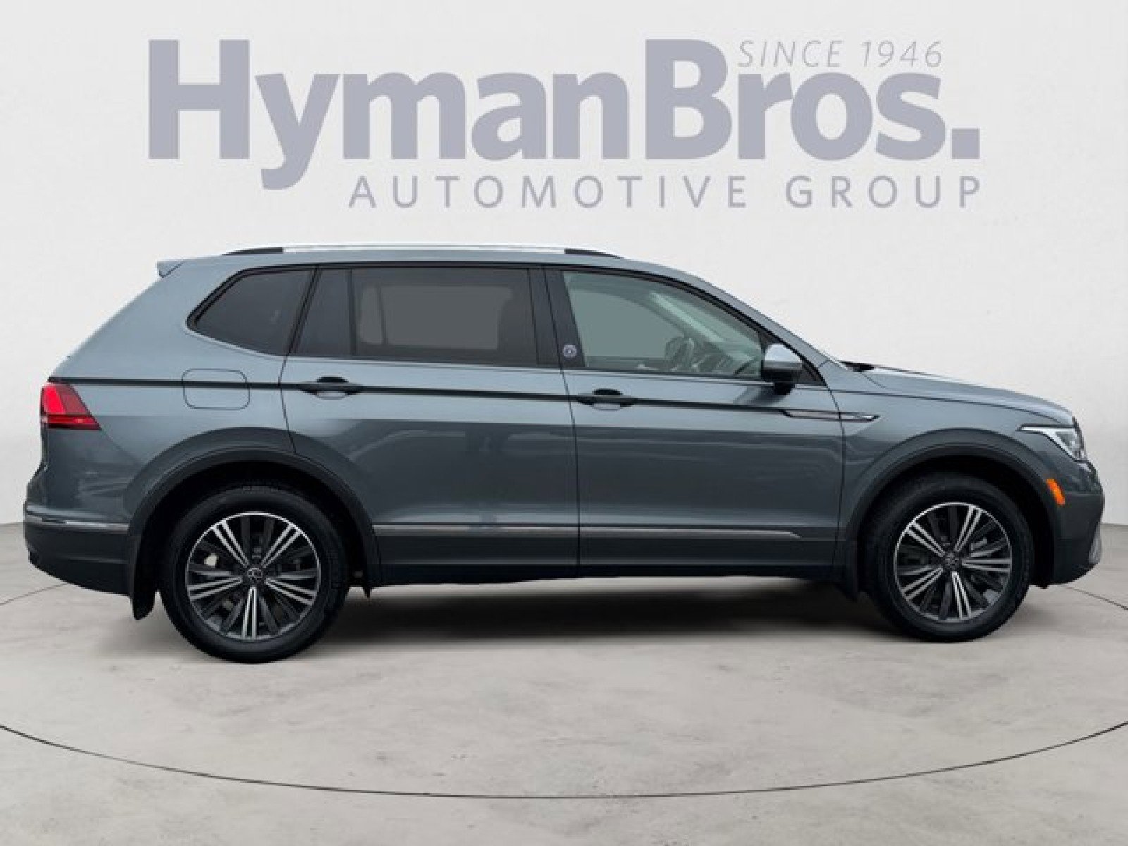 Used 2024 Volkswagen Tiguan Wolfsburg Edition image 2