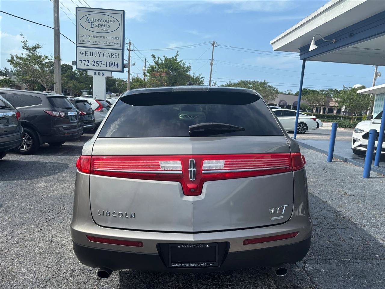 Used 2015 Lincoln MKT AWD w/ Equipment Group 201A image 4