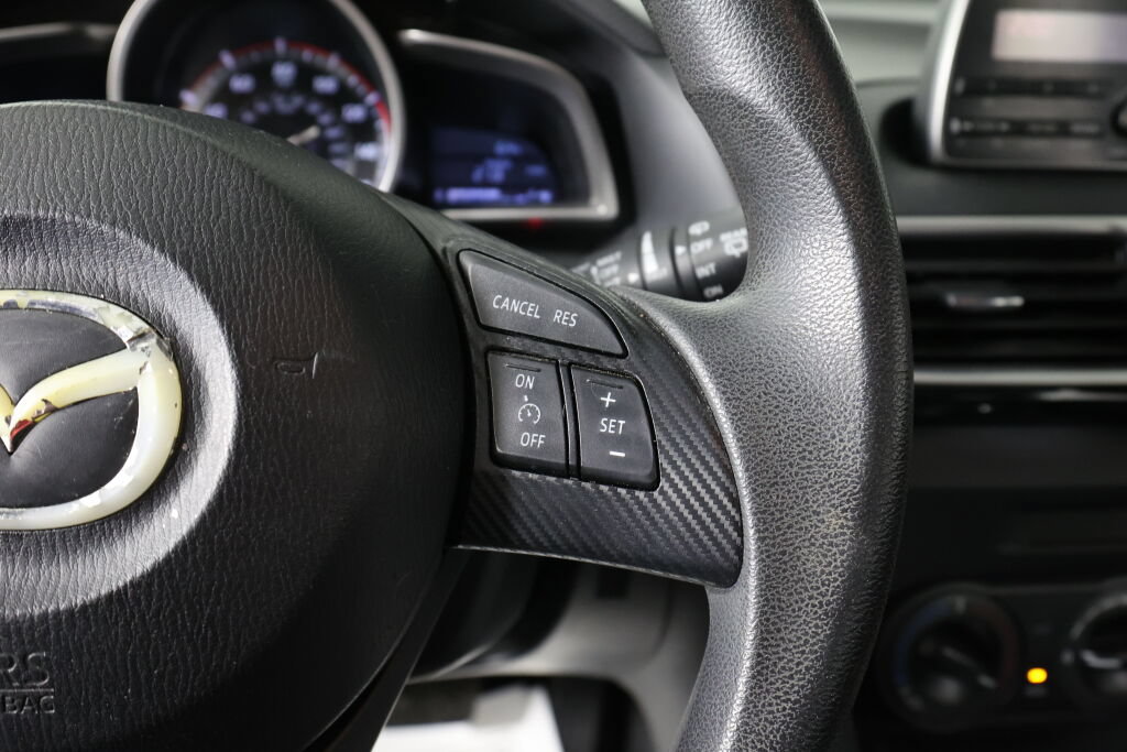 Used 2014 MAZDA MAZDA3 i Sport FWD image 32