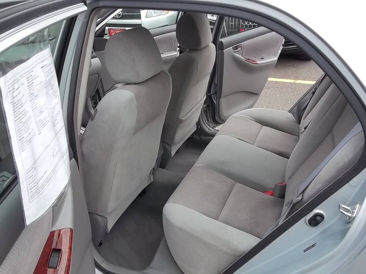 Used 2007 Toyota Corolla LE FWD image 8