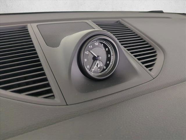 New 2026 Porsche Macan image 22