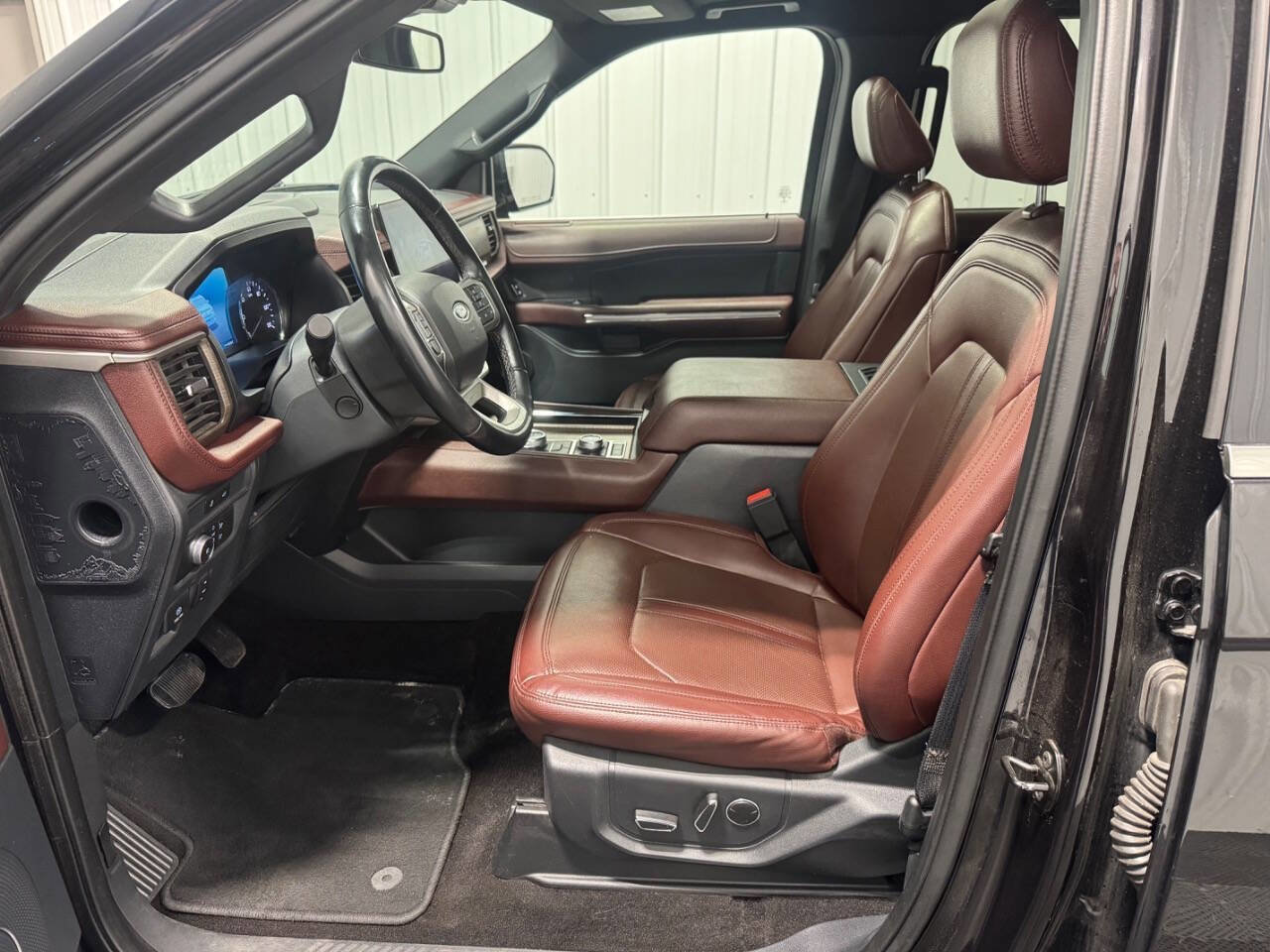 Used 2022 Ford Expedition Max Limited AWD/4WD image 12