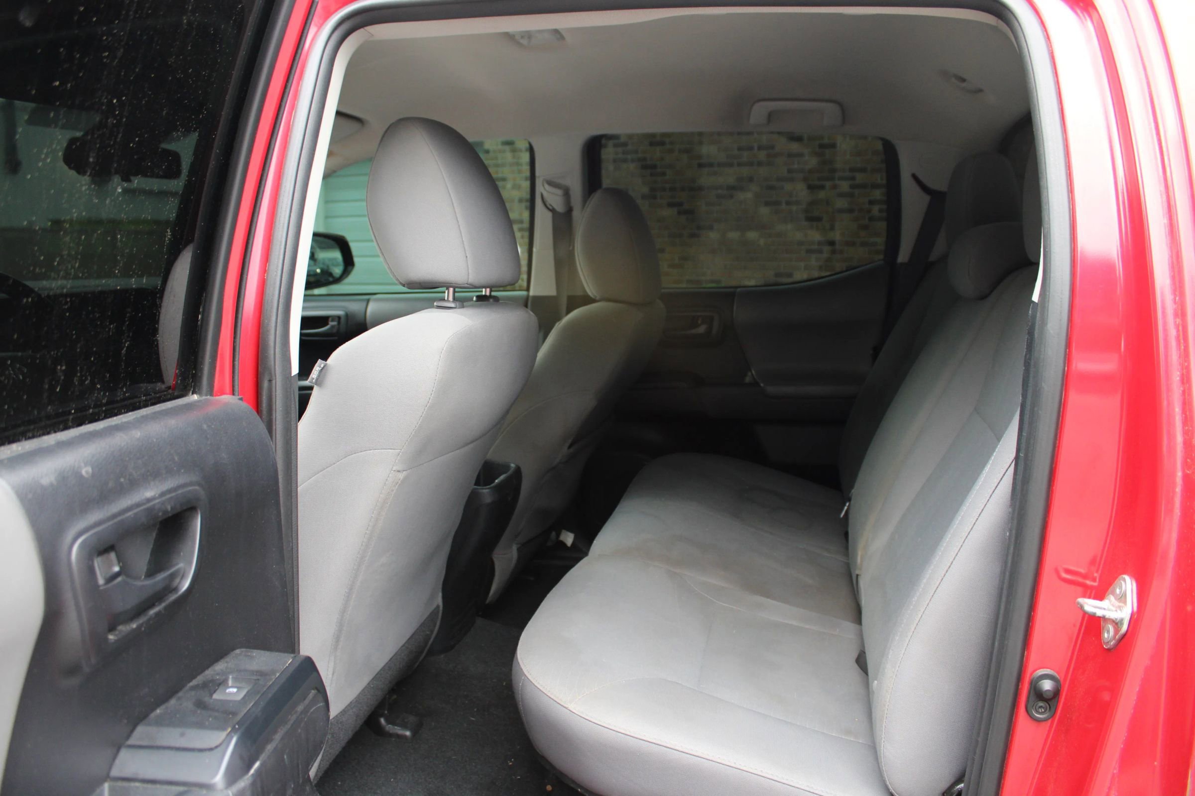 Used 2019 Toyota Tacoma SR image 21