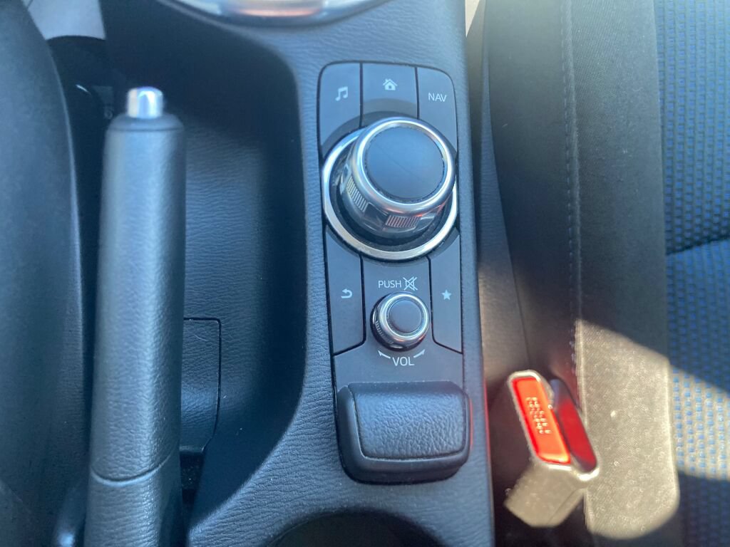 Used 2020 Toyota Yaris LE FWD image 30