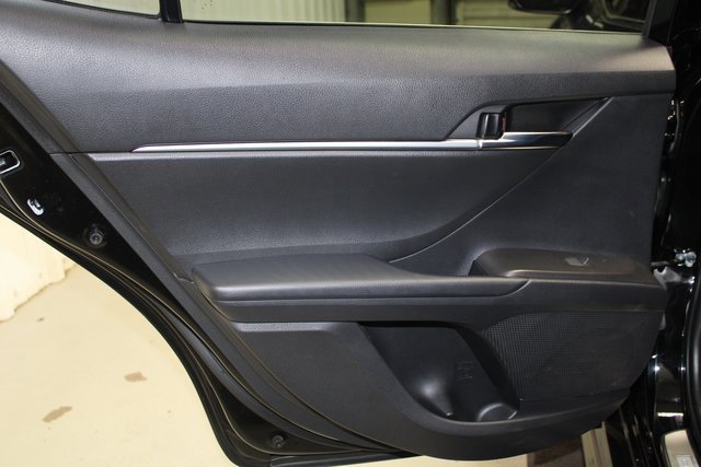 Used 2023 Toyota Camry SE image 17
