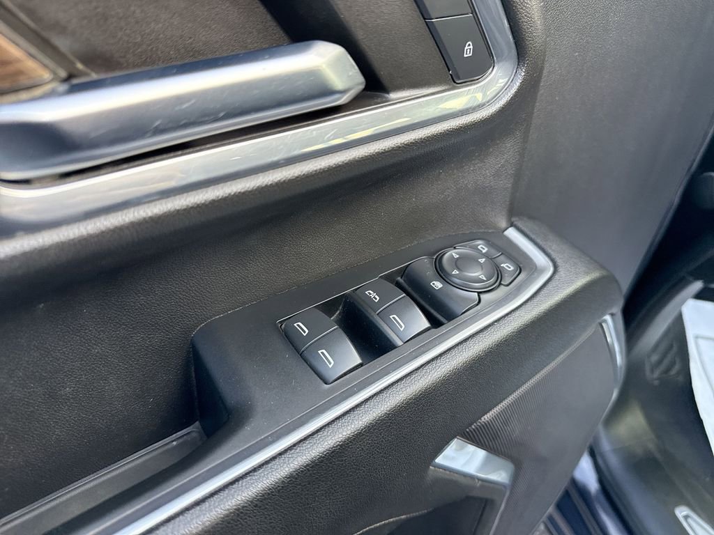 Used 2024 Chevrolet Silverado 2500 LT w/ Convenience Package image 24