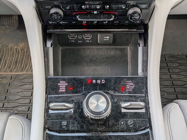 Certified 2023 Jeep Grand Cherokee Overland w/ Luxury Tech Group IV image 18